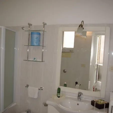 ベッド・アンド・ブレックファスト Alice *